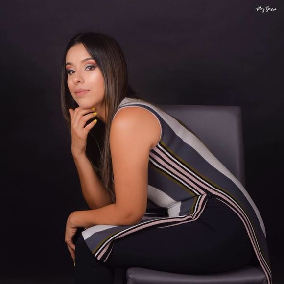 Meet your Posher, Mariana - Picture 1 of 1